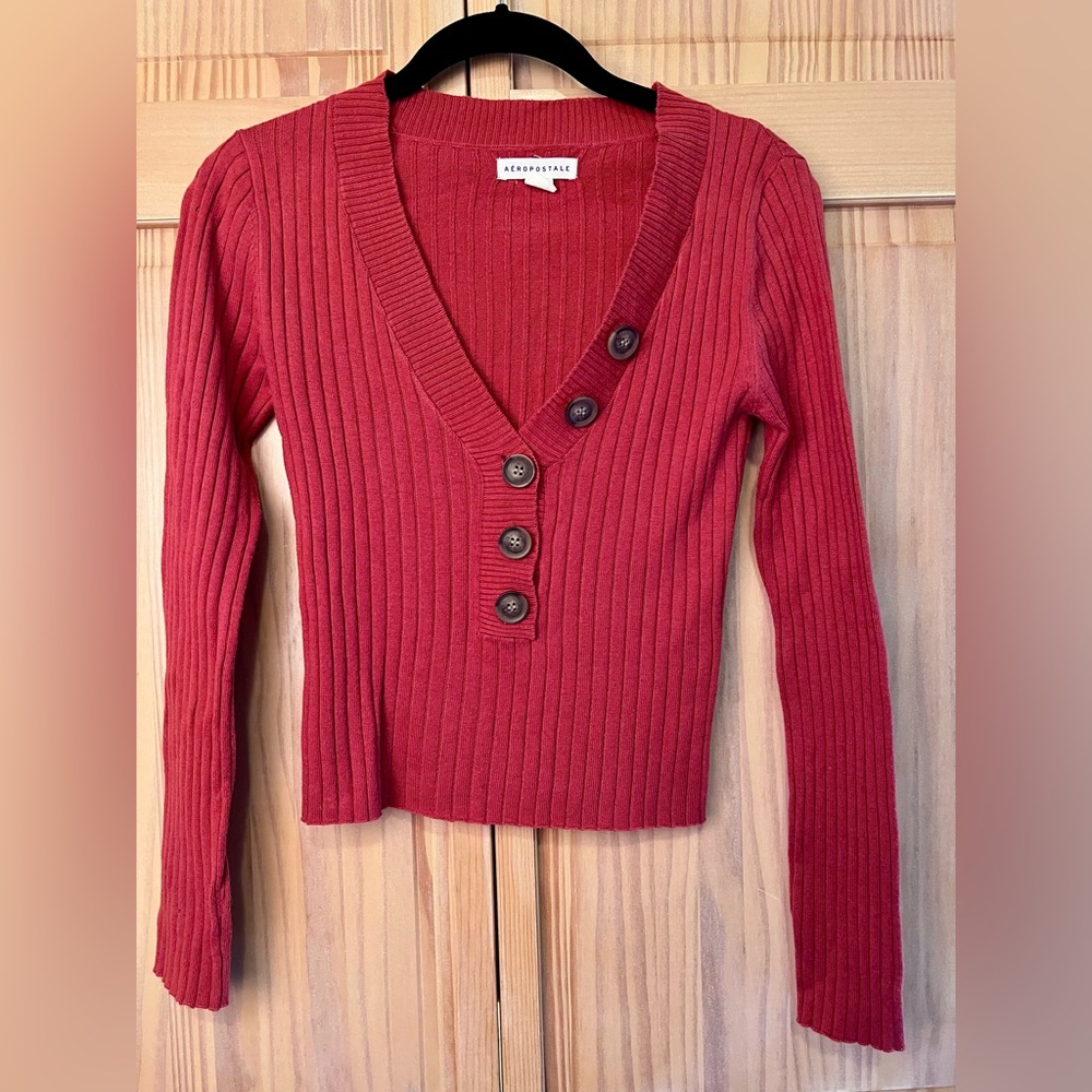 Aeropostale ribbed knit v neck top size small